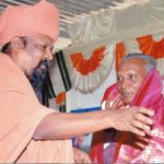 மேடையில்...